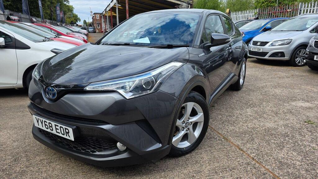 Toyota C-Hr Dynamic Hev Cvt Vvt-i White #1