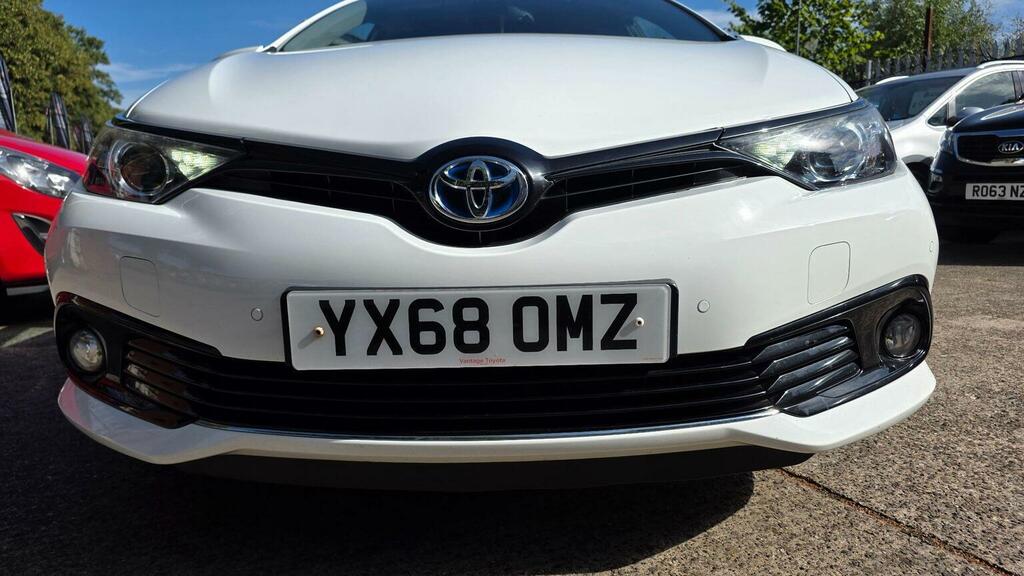 Toyota Auris 1.8 Vvt-h Design Touring Sports Cvt Euro 6 Ss 5 White #6