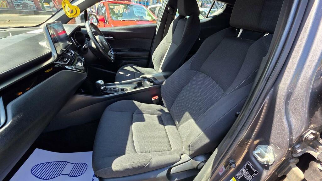 Toyota C-Hr 1.8 Hybrid Excel Cvt Leather White #31