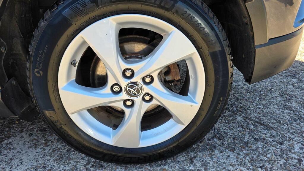 Toyota C-Hr 1.8 Hybrid Excel Cvt Leather White #40