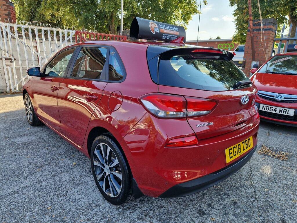 Hyundai I30 1.6 Crdi Blue Drive Se Nav Dct Euro 6 Ss Red #3