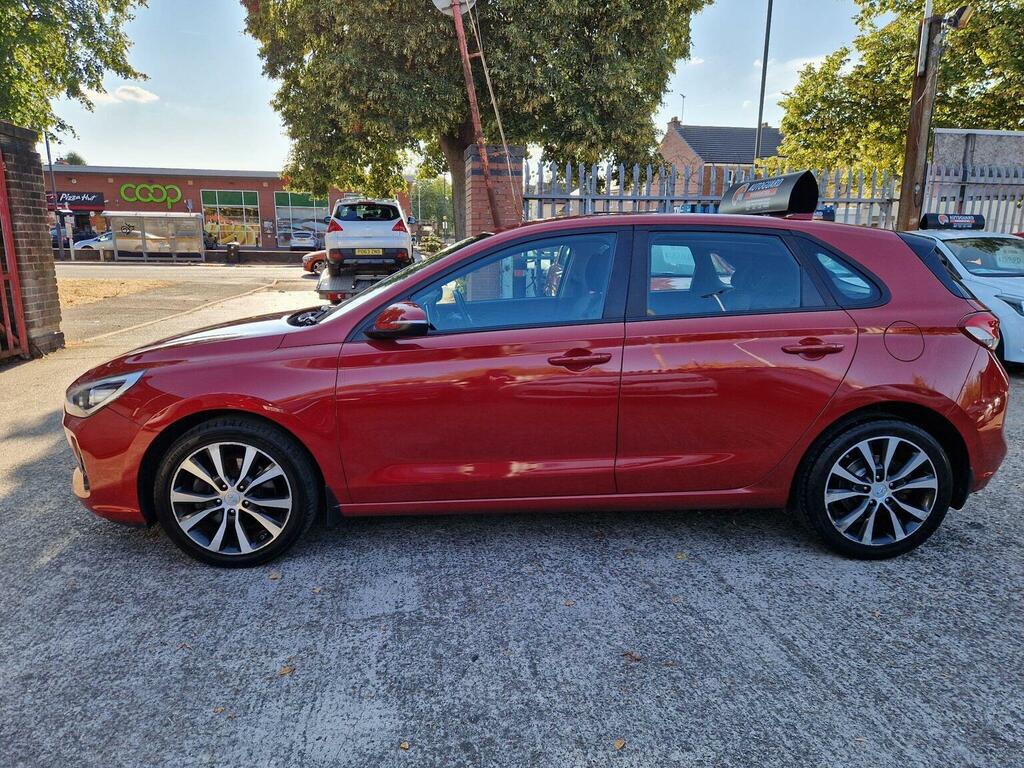 Hyundai I30 1.6 Crdi Blue Drive Se Nav Dct Euro 6 Ss Red #2