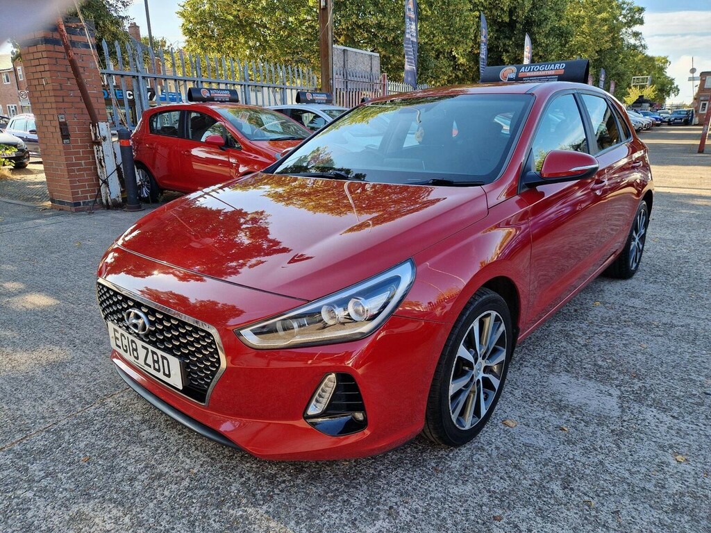 Hyundai I30 1.6 Crdi Blue Drive Se Nav Dct Euro 6 Ss Red