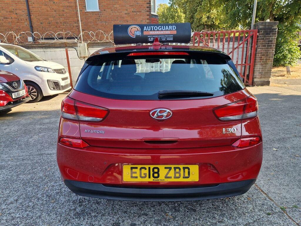 Hyundai I30 1.6 Crdi Blue Drive Se Nav Dct Euro 6 Ss Red #4