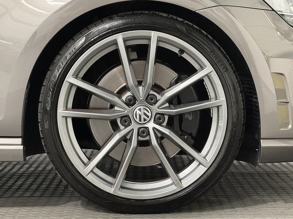 Volkswagen Golf Tsi Bluemotion Tech R Grey