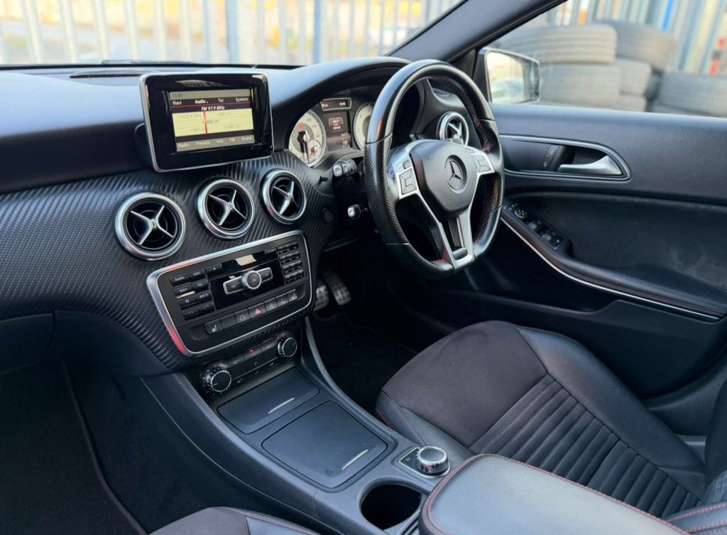Mercedes-Benz A Class Hatchback 1.5 A180 Cdi Amg Sport 7G-dct Euro 6 S Red #3