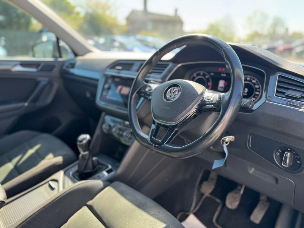 Volkswagen Tiguan Grey #12