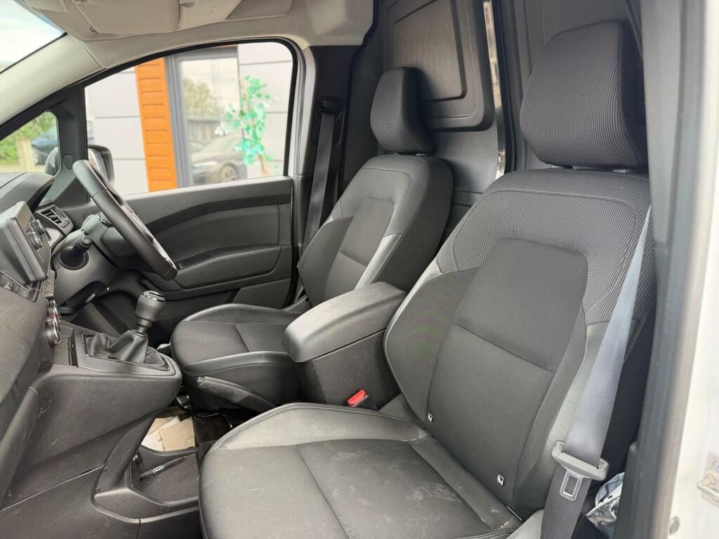 Nissan TOWNSTAR 1.3 Acenta Van White #9