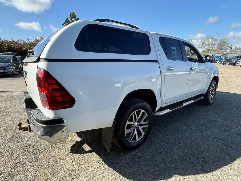 Toyota HILUX Icon Dcab Pick Up 2.4 D-4d Tss White #7