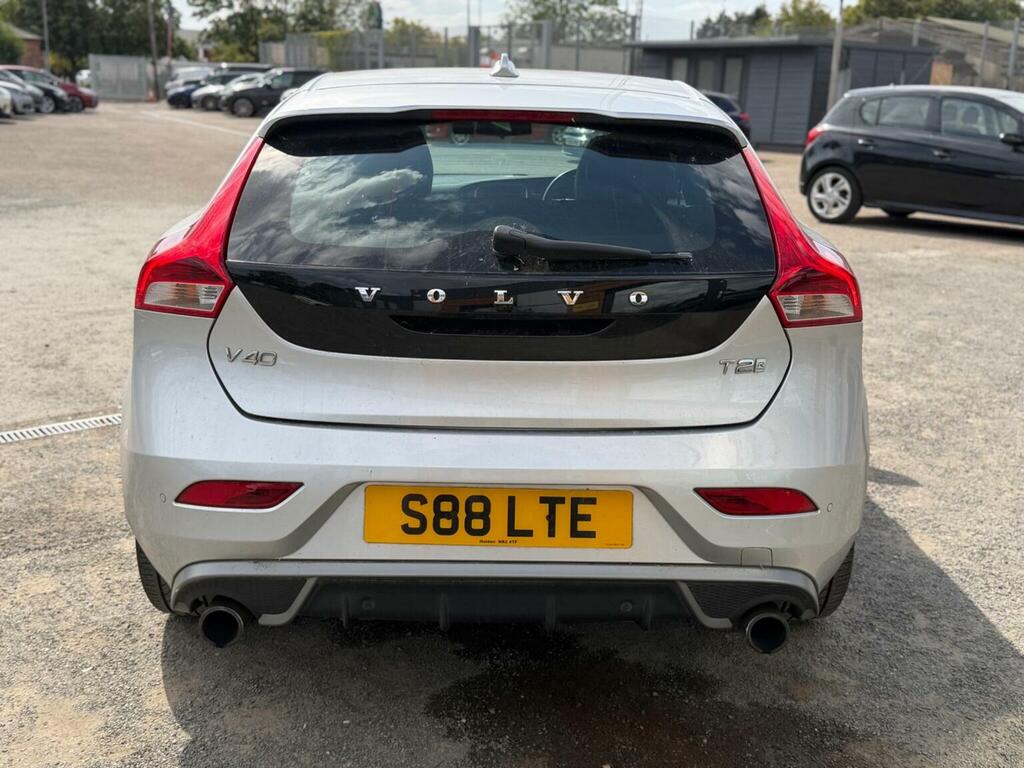 Volvo V40 2.0 T2 R-design Nav Plus Euro 6 Ss Silver #4