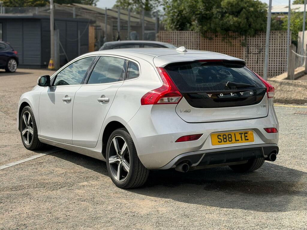 Volvo V40 2.0 T2 R-design Nav Plus Euro 6 Ss Silver #3
