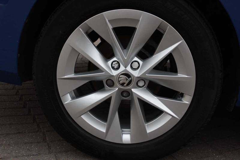 Skoda Octavia 1.5 Tsi Se L - 2022 72 Blue #5