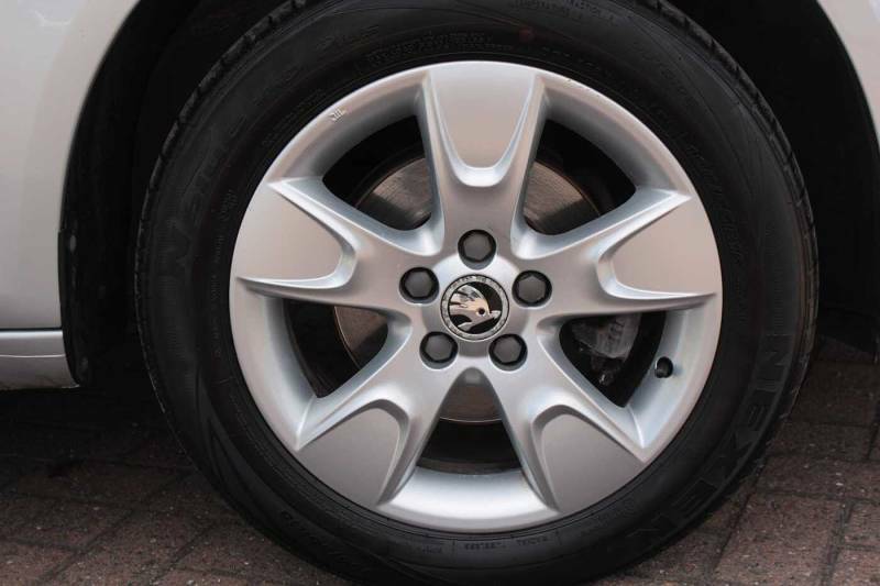 Skoda Roomster 1.2 Tsi Se - 2015 15 Silver #5