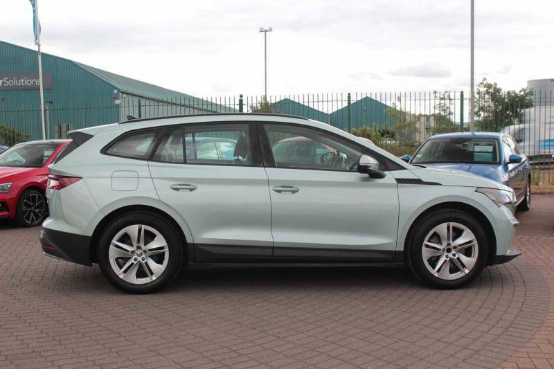 Skoda ENYAQ 132Kw 60 Loft 62Kwh 132Kw - 2022 22 OE22URH Silver #4