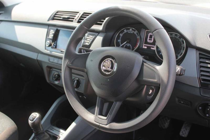Skoda Fabia 1.0 Tsi S Blue #6