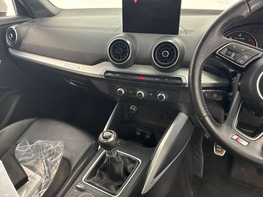 Audi Q2 1.6 Tdi 30 Black Edition Suv Eur Black #8