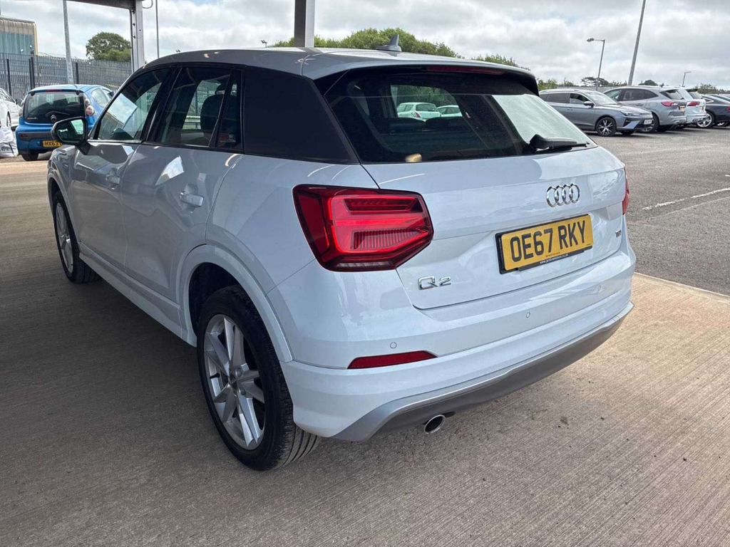 Audi Q2 1.6 Tdi 30 Black Edition Suv Eur Black #4