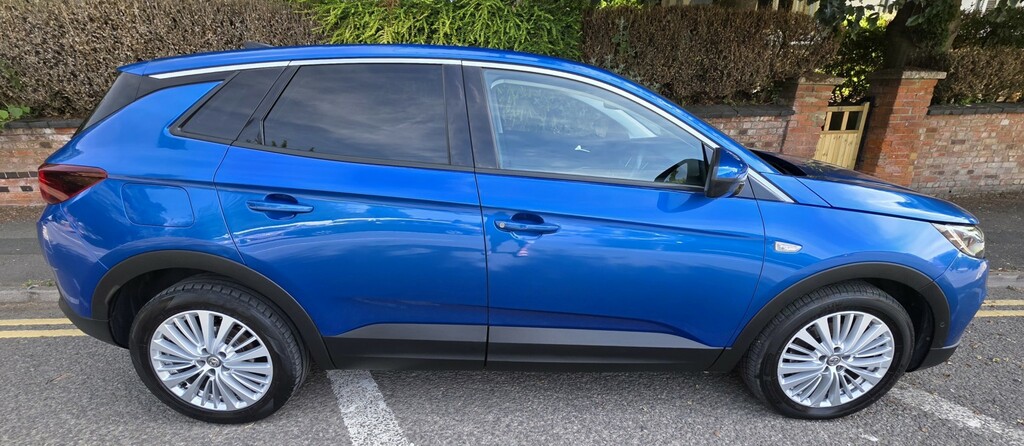 Vauxhall Grandland X 1.6 Turbo D Blueinjection Tech Line Nav 201818 