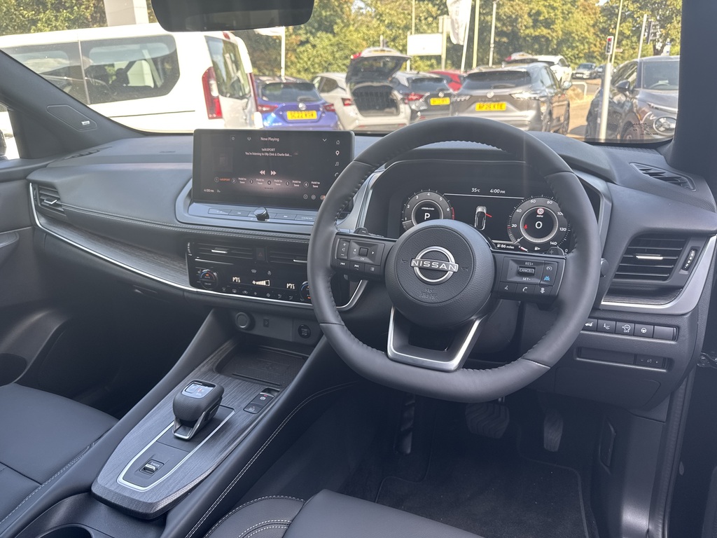 Nissan Qashqai 1.3 Dig-t Mh 158 Tekna Xtronic Black #3