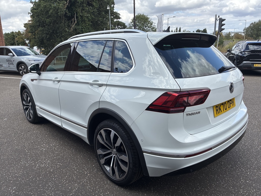 Volkswagen Tiguan 2.0 Tdi 150 R-line Tech Dsg Estate White #2