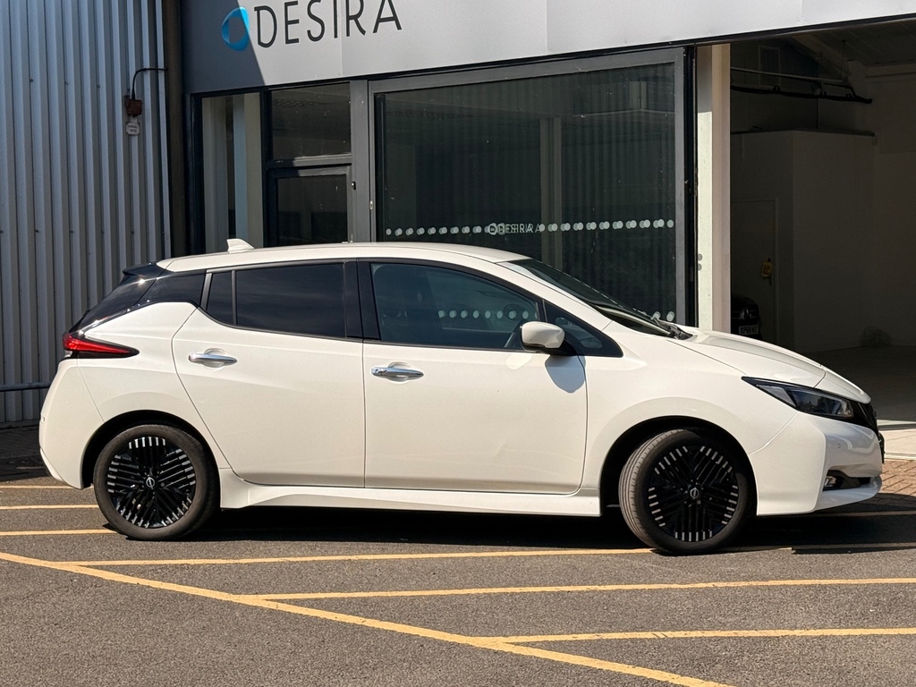 Nissan Leaf 110Kw Tekna 39Kwh White #3