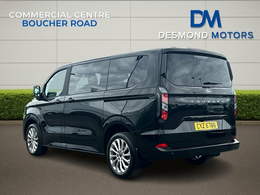 Ford Tourneo Custom Ltd 2.0L 136Ps 320 Swb 6 Speed Bus M1 Ltf 2 CYZ6786 Black