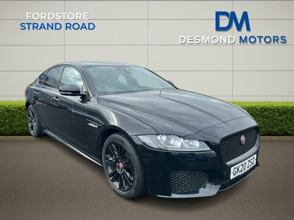 Jaguar XF Chequered Flag Black