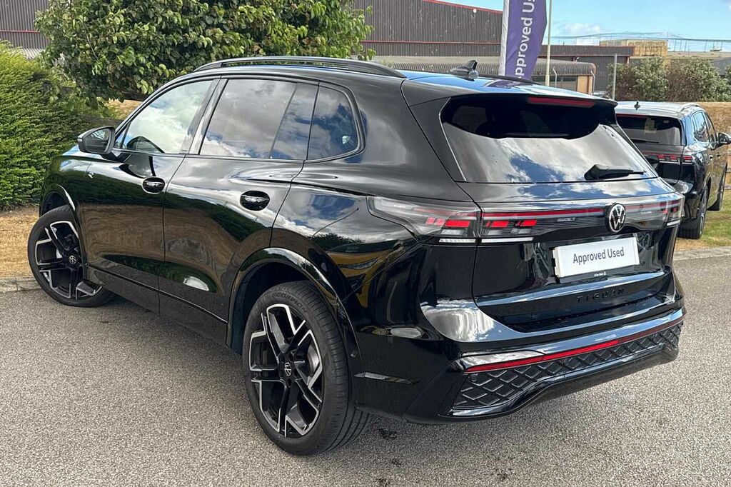 Volkswagen Tiguan 1.5 Etsi 150 R-line Dsg YY26DPV Black #3