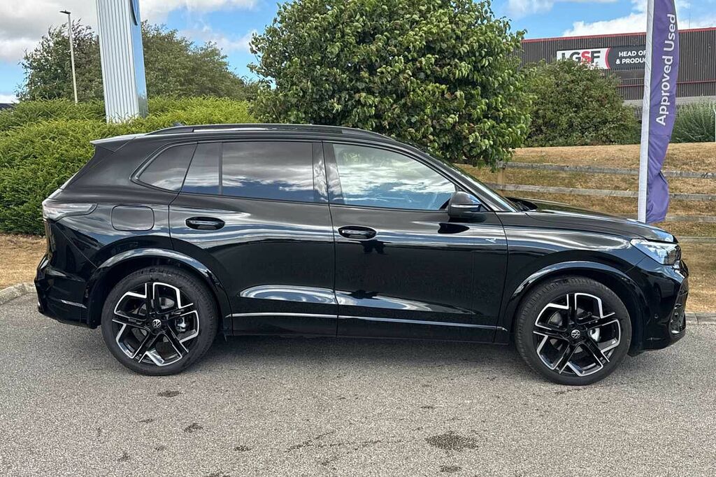 Volkswagen Tiguan 1.5 Etsi 150 R-line Dsg YY26DPV Black #4