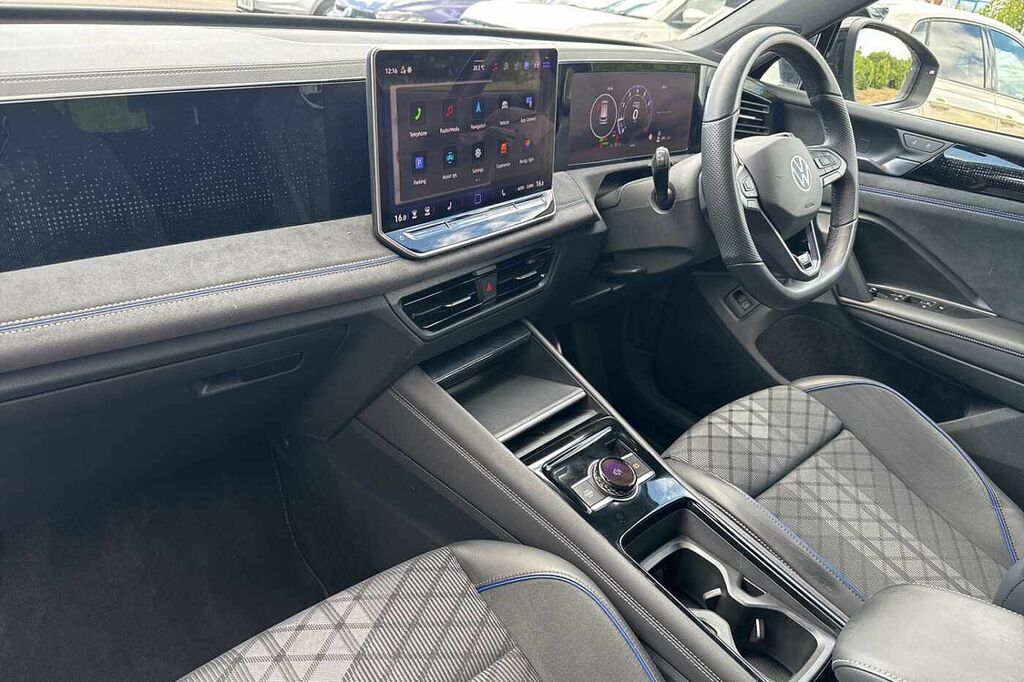 Volkswagen Tiguan 1.5 Etsi 150 R-line Dsg YY26DPV Black #2