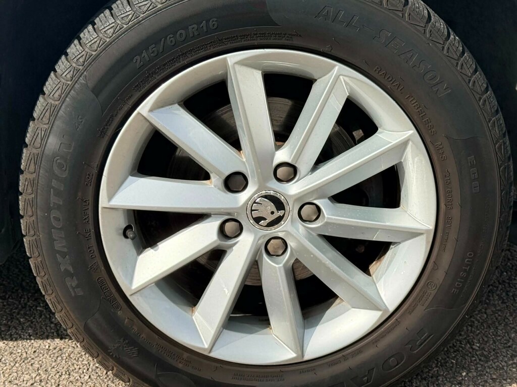 Skoda Yeti 1.2 Tsi 110 S Dsg White #5