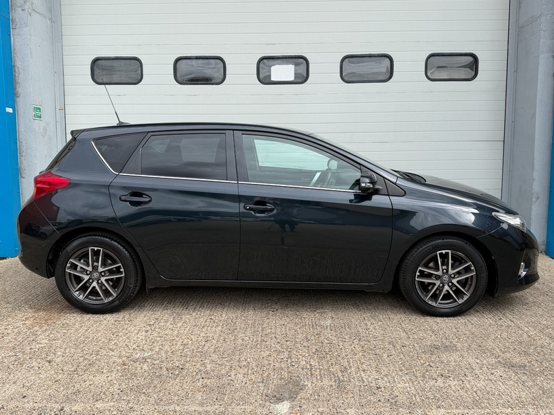 Toyota Auris 1.6L Icon Black #7