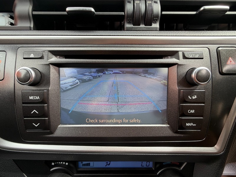 Toyota Auris 1.6L Icon Black #19