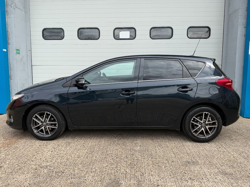 Toyota Auris 1.6L Icon Black #8