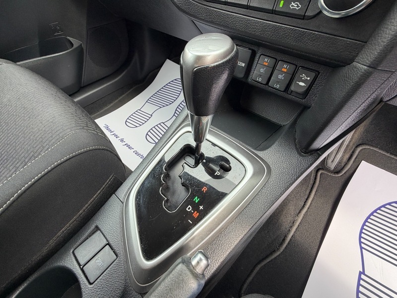 Toyota Auris 1.6L Icon Black #22