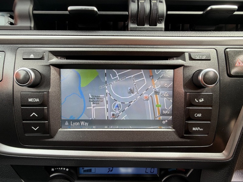 Toyota Auris 1.6L Icon Black #18