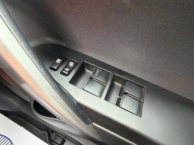 Toyota Auris 1.6L Icon Black #26