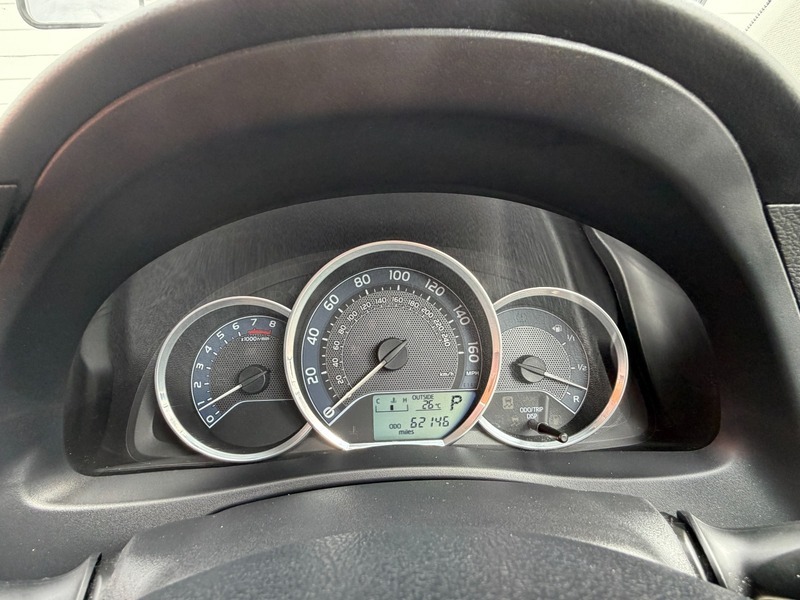 Toyota Auris 1.6L Icon Black #23