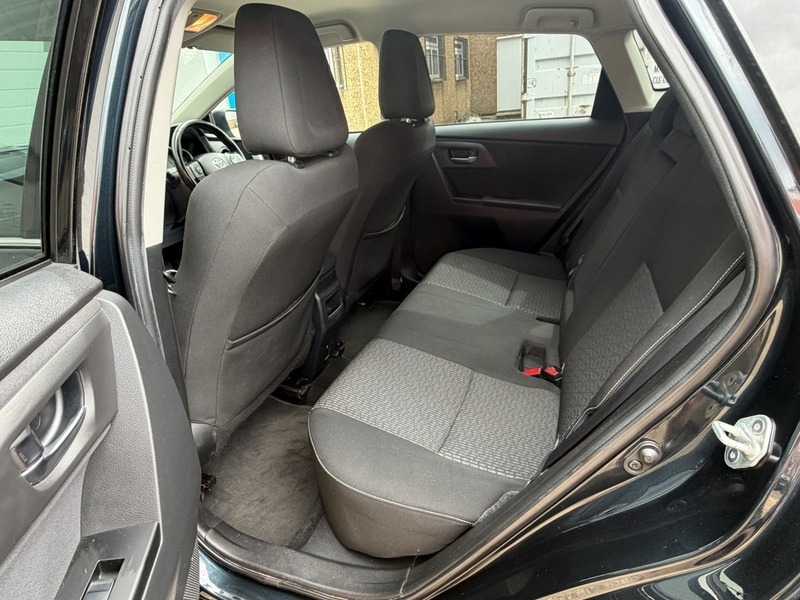Toyota Auris 1.6L Icon Black #12