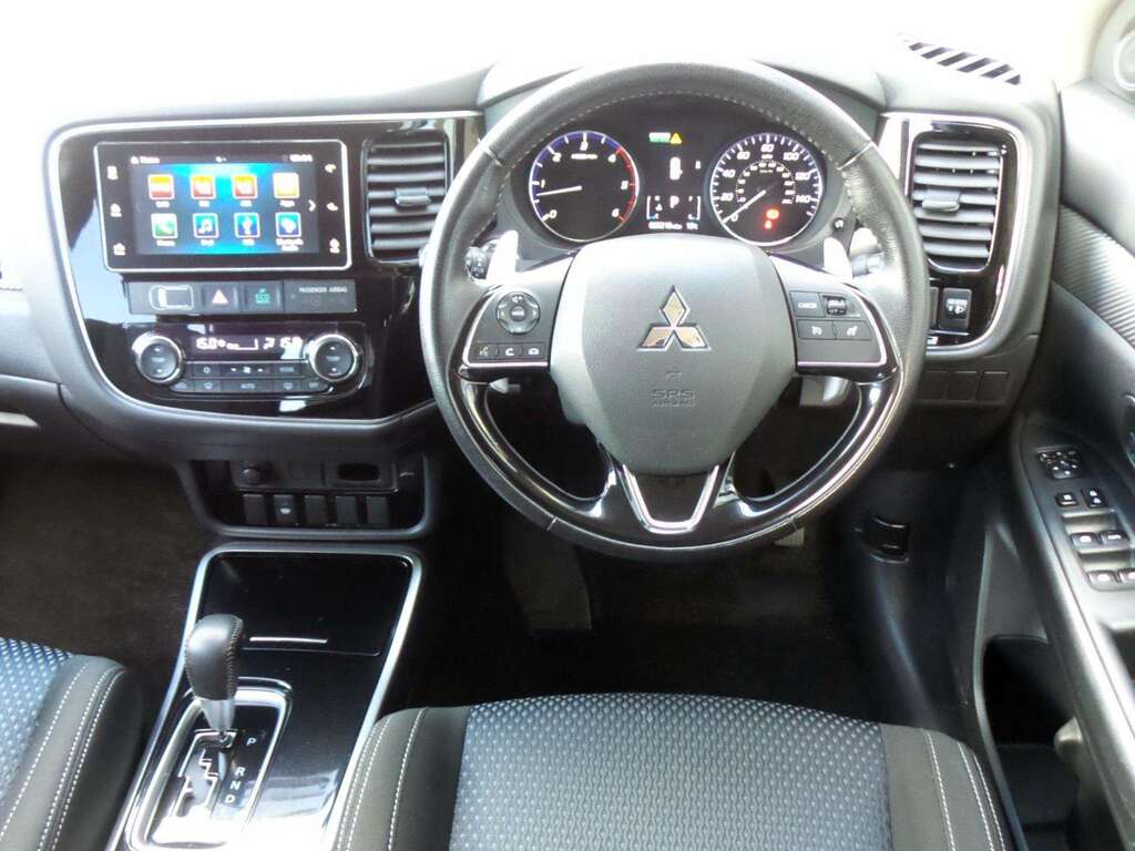 Mitsubishi Outlander Juro Red #6