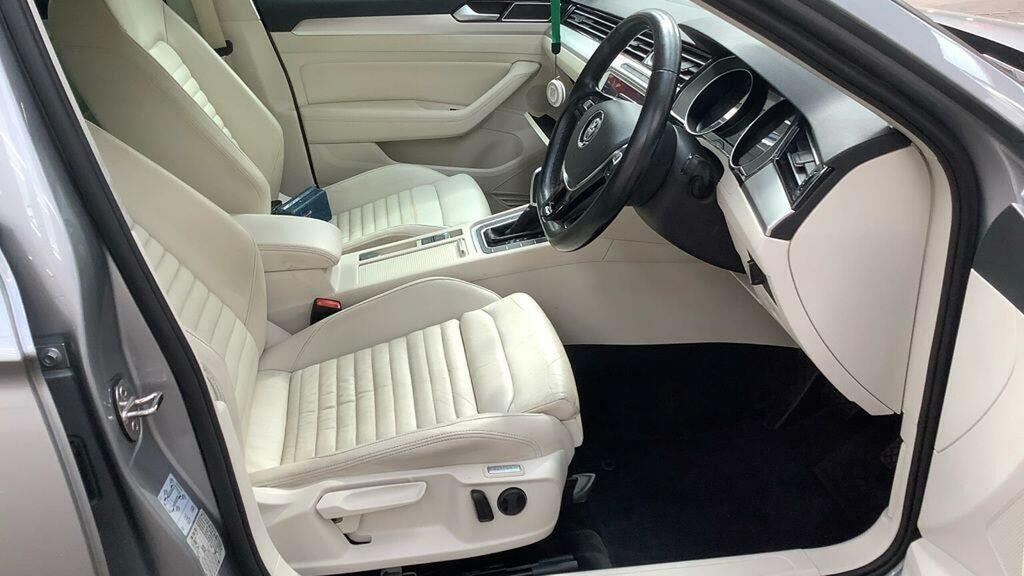 Volkswagen Passat 1.6 Tdi Se Business Dsg Euro 6 Ss Silver #4