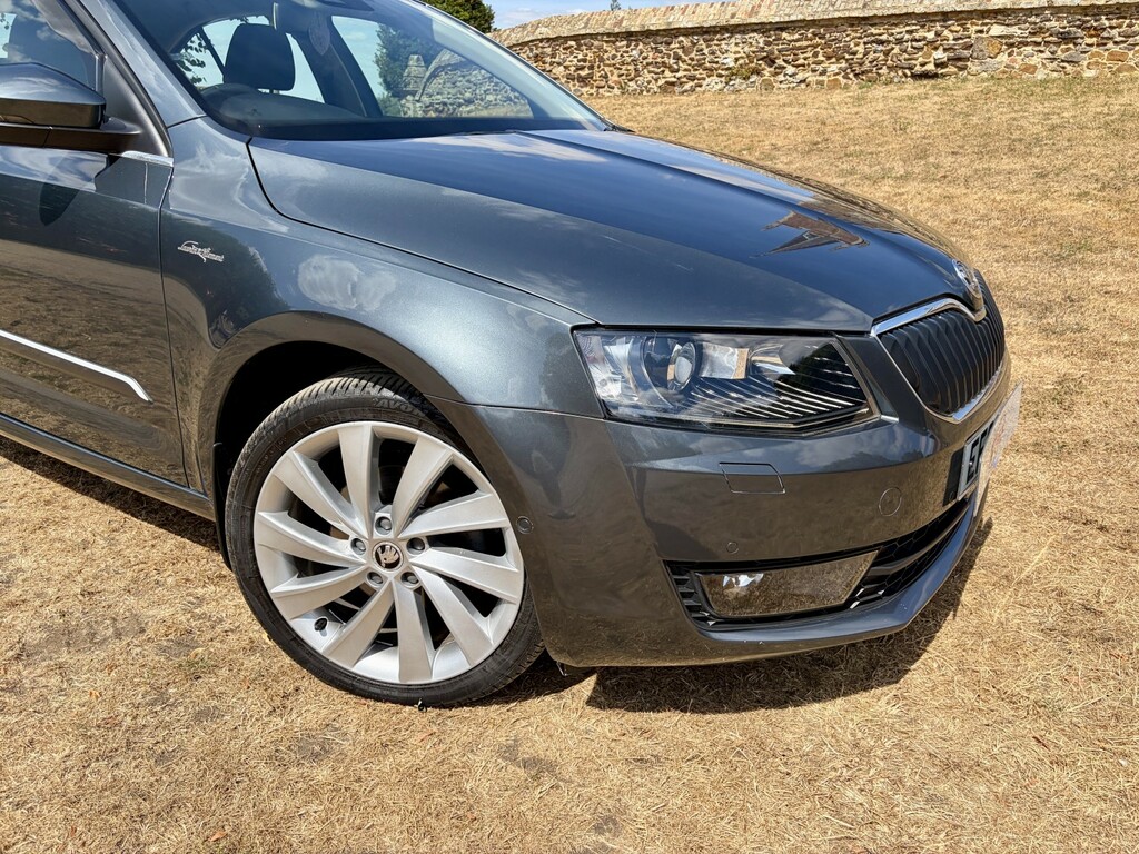 Skoda Octavia Hatchback 2.0 Tdi Laurin Klement 201666 Grey #4