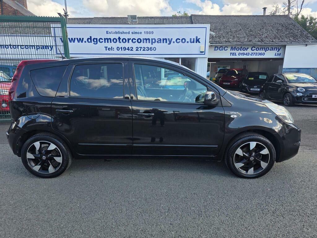 Nissan Note 1.6 16V N-tec Euro 5 Black #2
