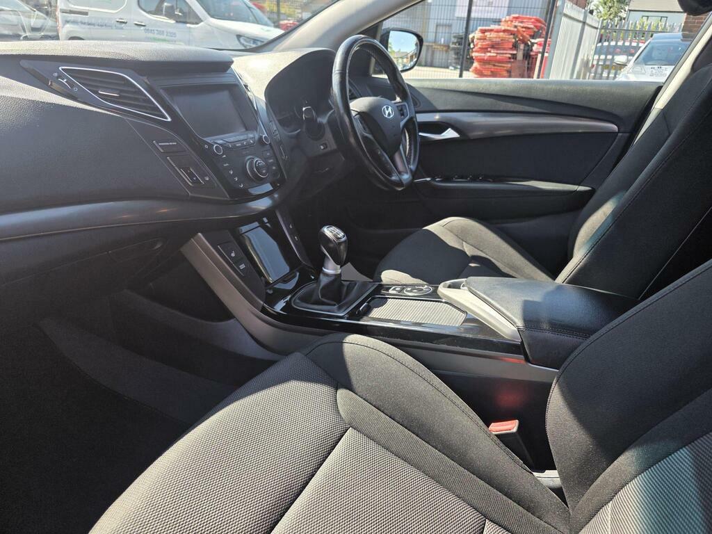 Hyundai I40 1.7L Se Nav Silver #10
