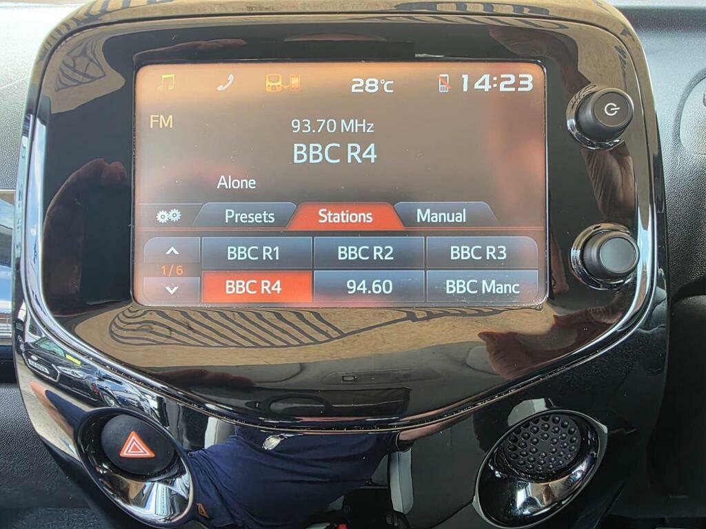 Toyota Aygo 1.0 Vvt-i X-pression Hatchback Silver #8