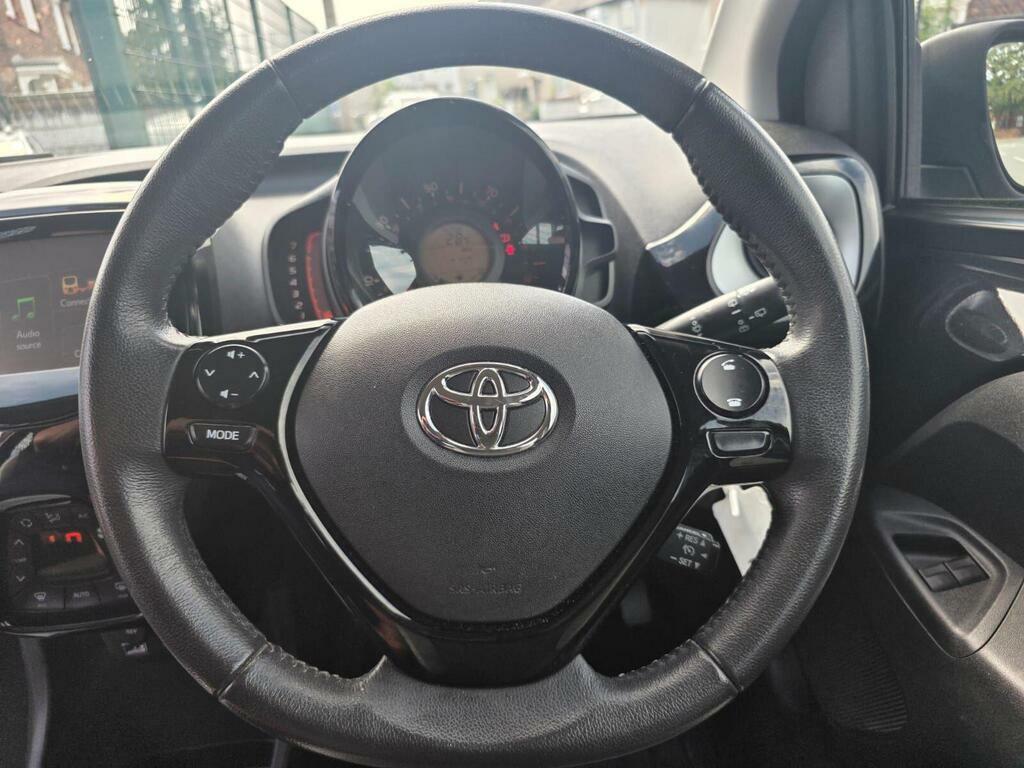 Toyota Aygo 1.0 Vvt-i X-pression Hatchback Silver #11