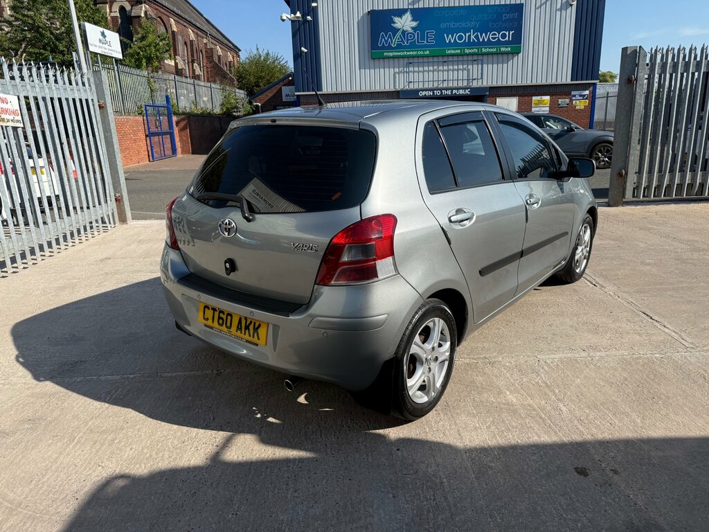 Toyota Yaris 1.33 Dual Vvt-i Tr Hatchback Eur Silver #2