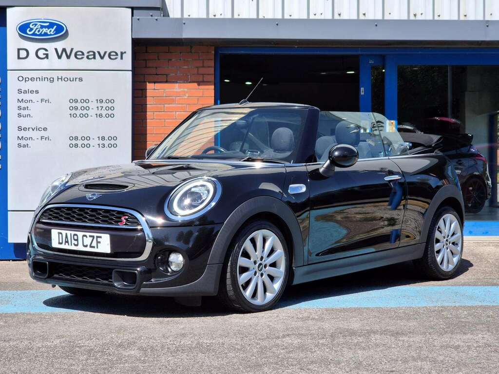 Mini Convertible S Classic Black