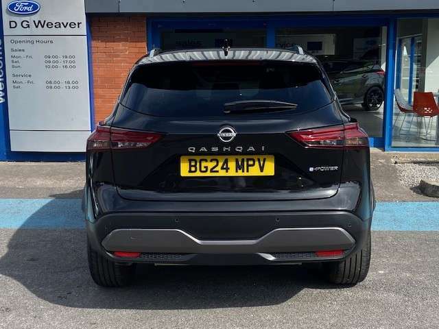 Nissan Qashqai 1.3 Dig-t Mhev 140 N-connecta 2Wd Glass Roof Silver #6