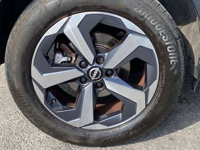 Nissan Qashqai 1.3 Dig-t Mhev 140 N-connecta 2Wd Glass Roof Silver #20